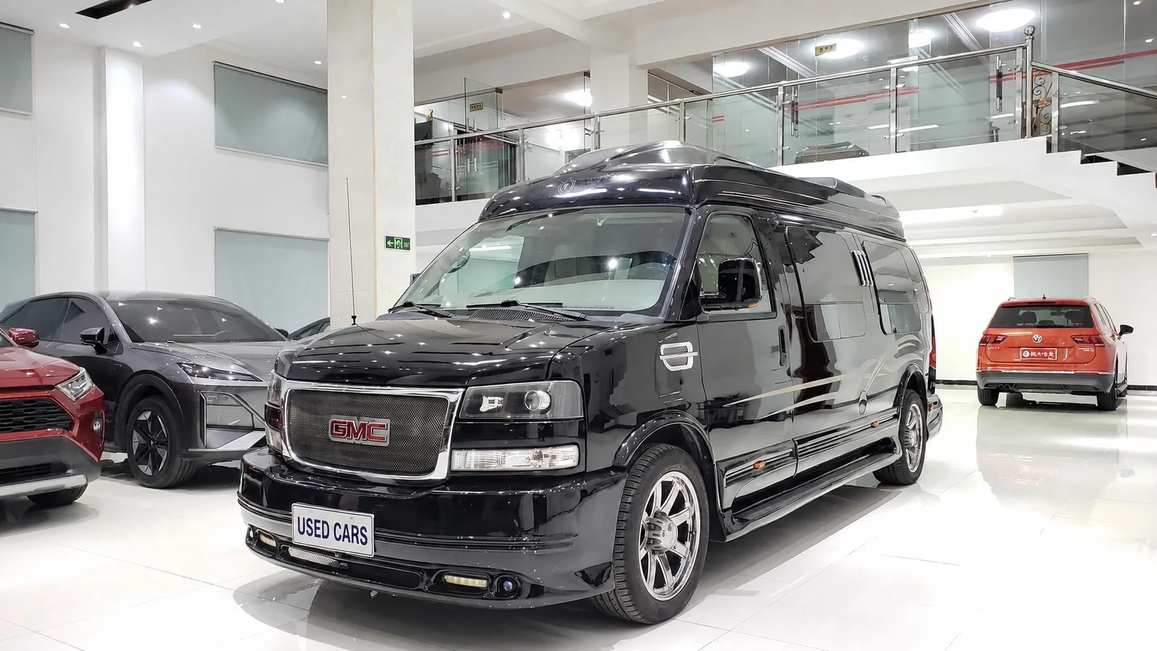 2014 GMC Savana 6.0L Long-Wheelbase Executive used Van for export from China - photo 1