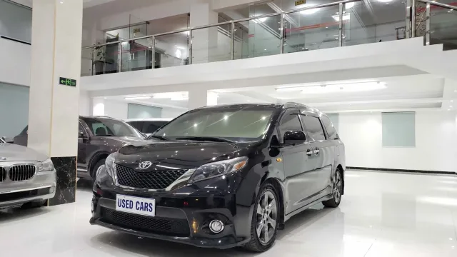 2016 Toyota Sienna 3.5L FWD LE, Canada used MPV for export from China - photo 1