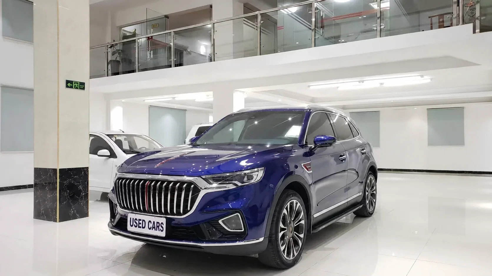 2019 Hongqi HS5 2.0T Intelligent 4WD Premium used SUV for export from China - photo 1