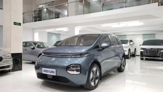 2023 Baojun Cloud 360 Plus used Hatchback for export from China - photo 1