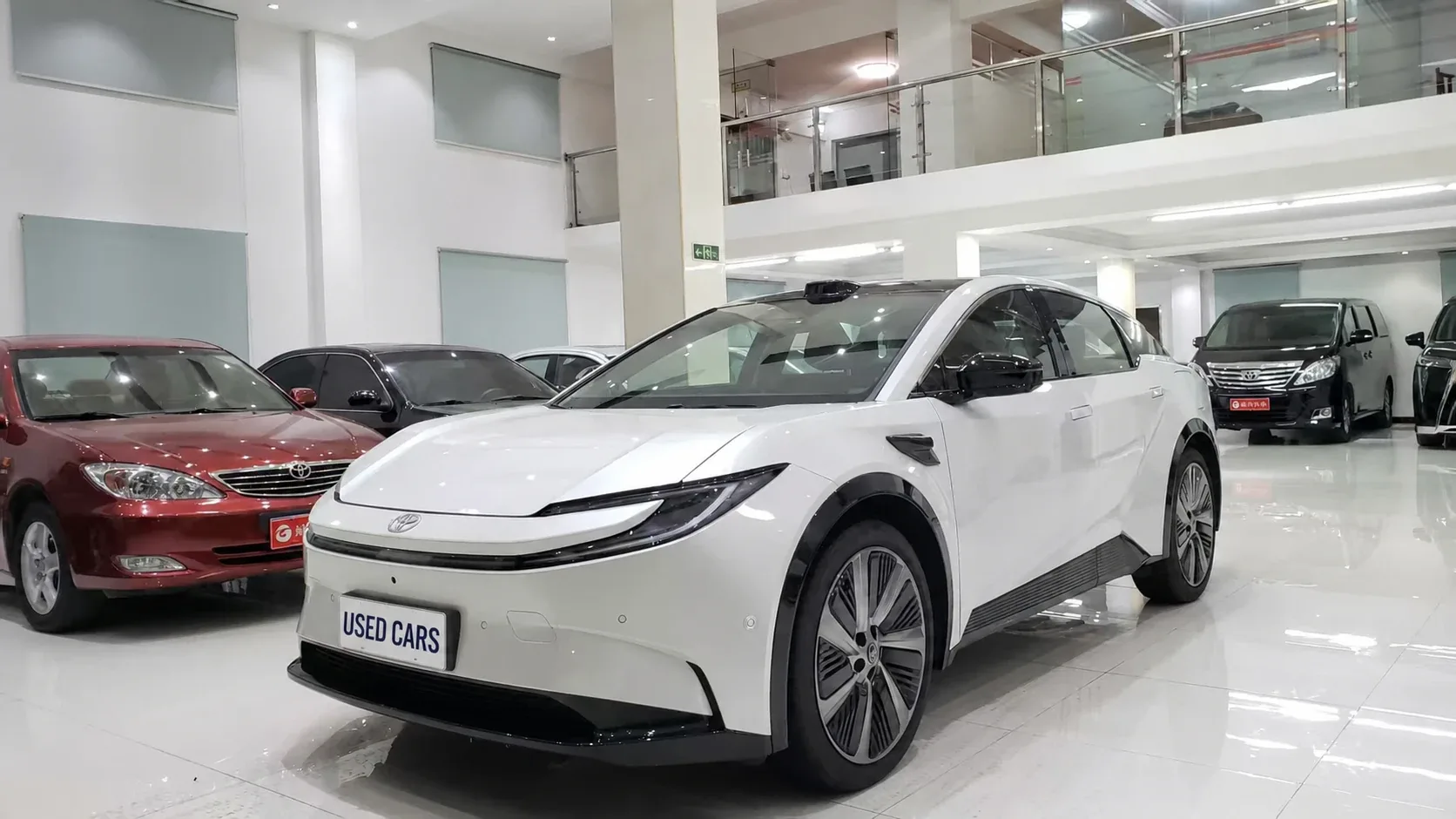 2025 Toyota bZ5 550 PRO Smart Edition used Electric sedan for export from China - photo 1
