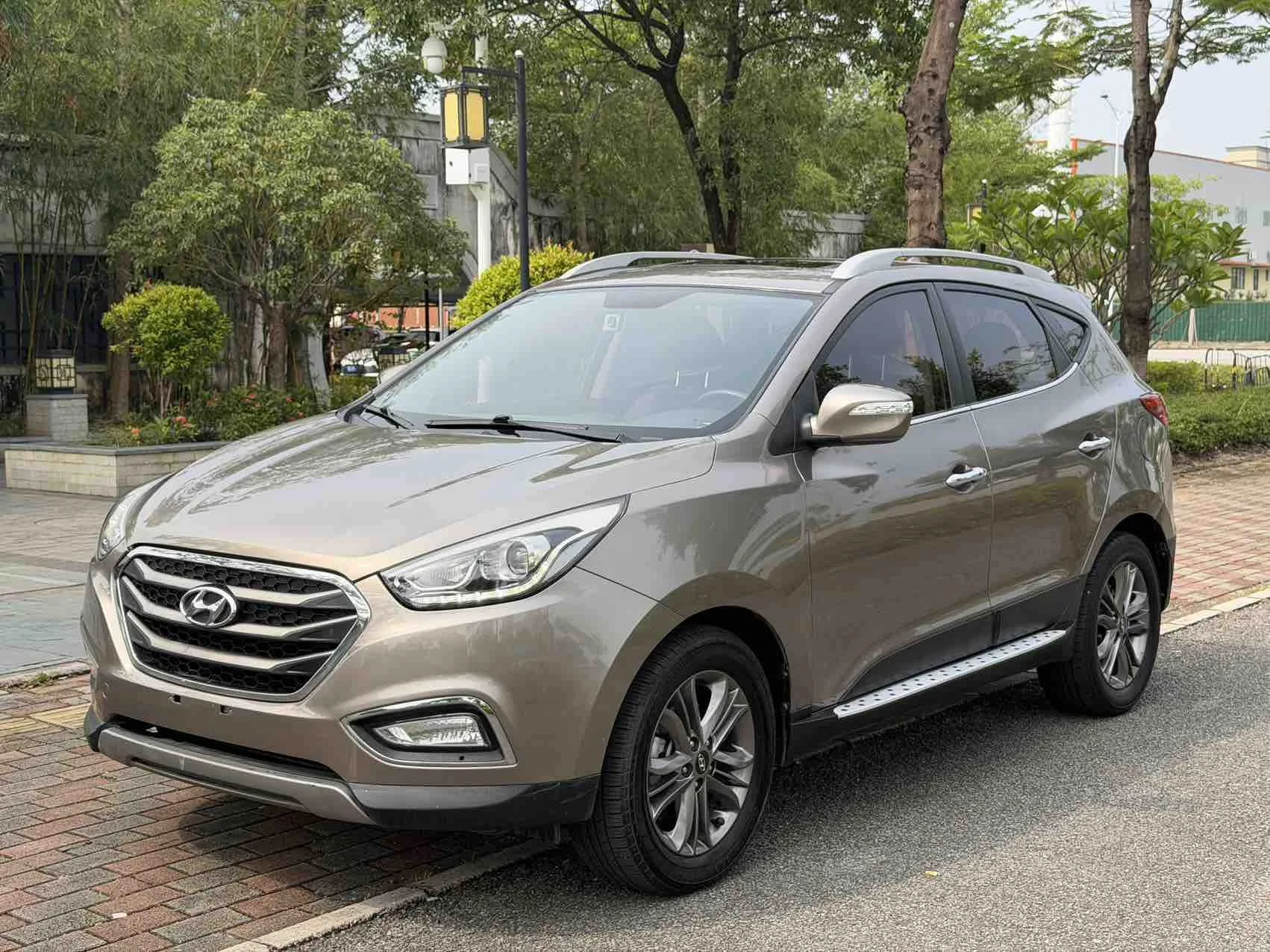 2015 Hyundai ix35 2.0L Automatic 2WD Intelligent Type used SUV for export from China - photo 1