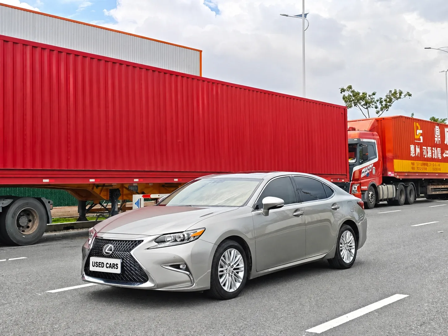 2015 Lexus ES 200 Elite used Sedan for export from China - photo 1