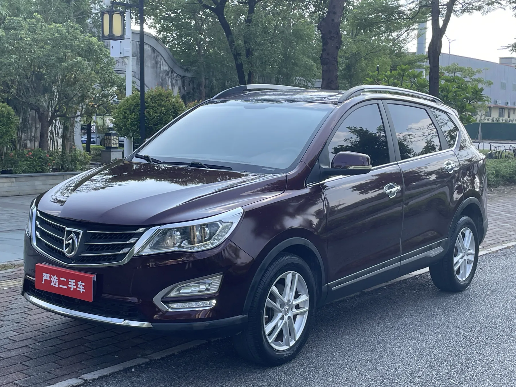 2016 Baojun Baojun 560 model 1.8L Manual Comfort Version used SUV for export from China - photo 1