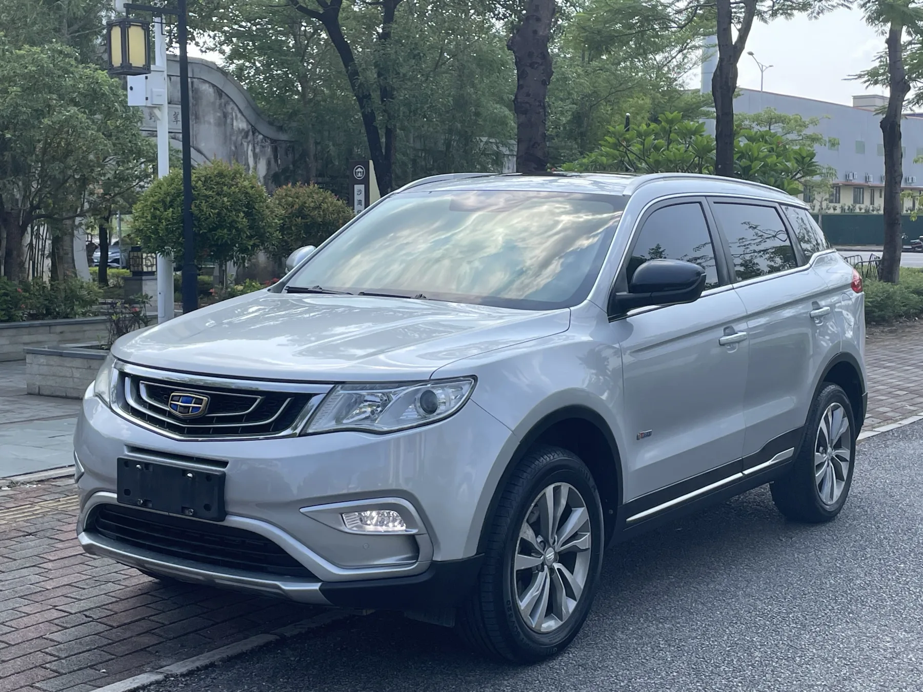 2017 Geely Boyue 1.8TD Auto 2WD Smart Connect 4G Version used SUV for export from China - photo 1