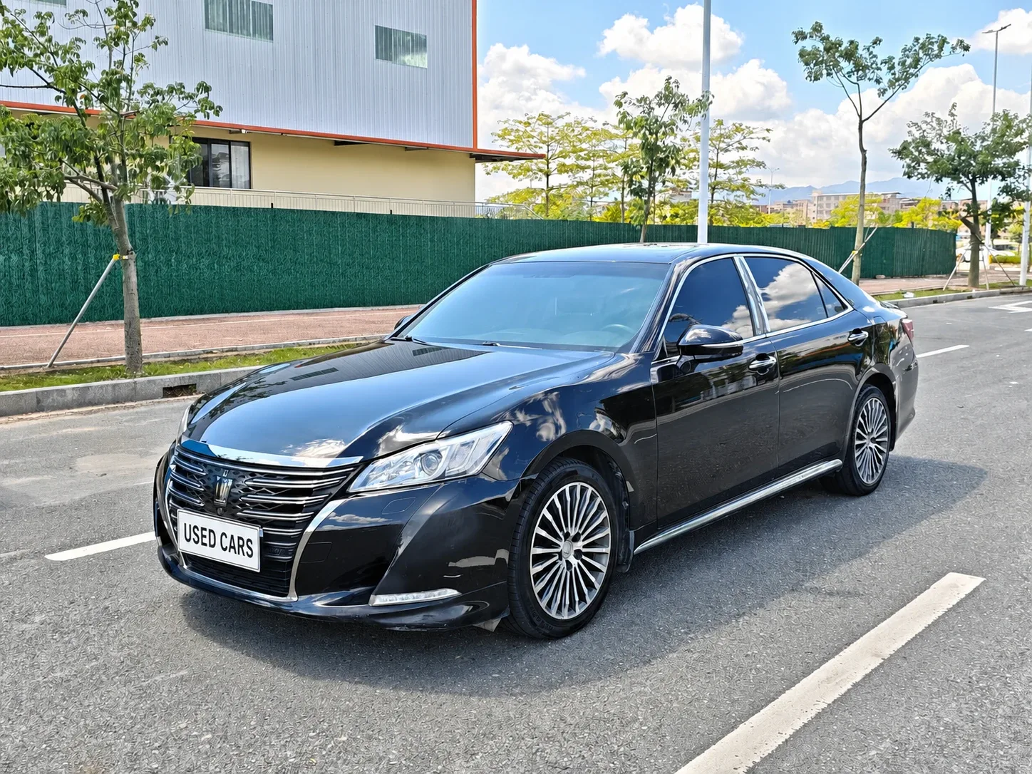 2018 Toyota Crown 2.0T Sport used Sedan for export from China - photo 1